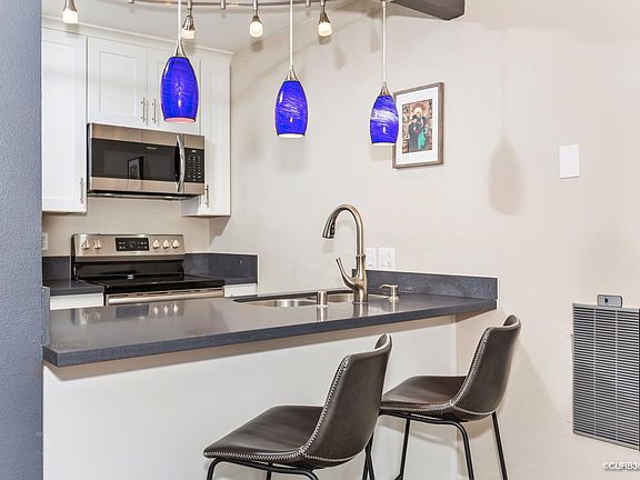 3rd image of 645 Vine St #25
