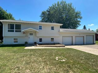 618 4th St NW, Wadena, MN 56482