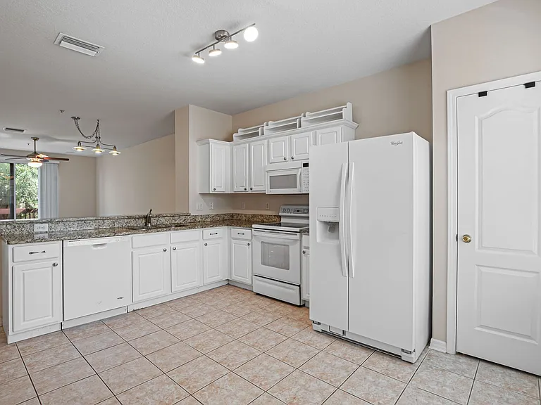 3168 Bayshore Oaks Dr — Photo 14