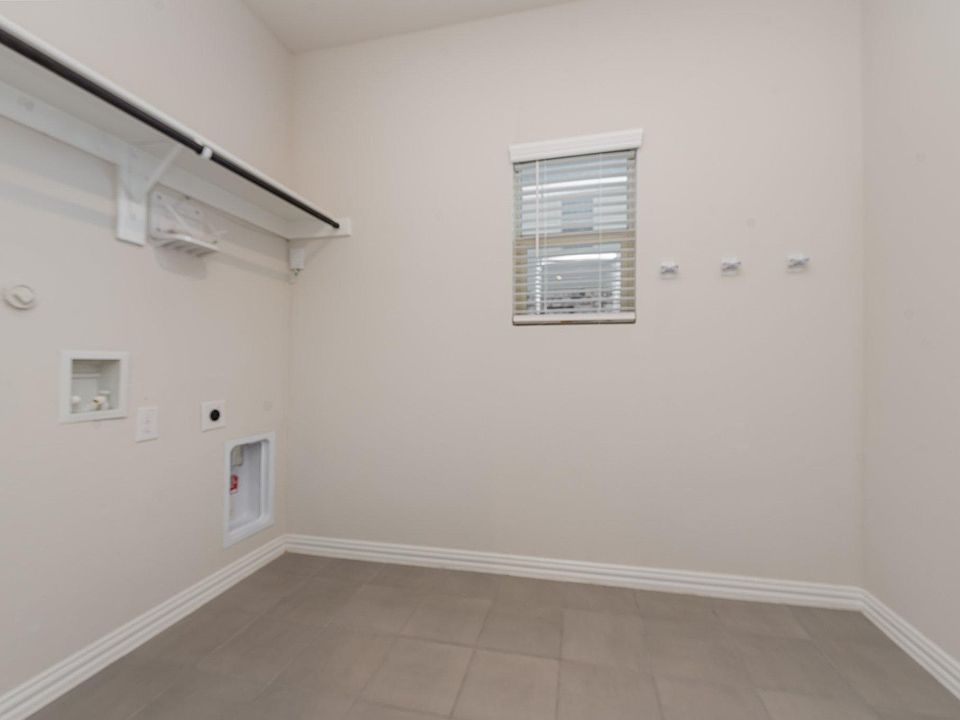1st image of 344 Mohan Dr