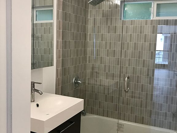 5th image of 615 Ocean Ave APT A