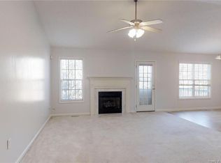 1563 Clan Campbell Dr, Raeford, NC 28376