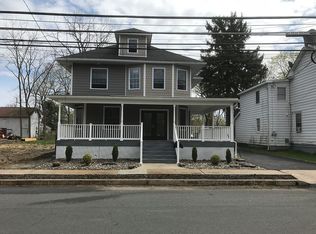 409 N Main St, Hightstown, NJ 08520