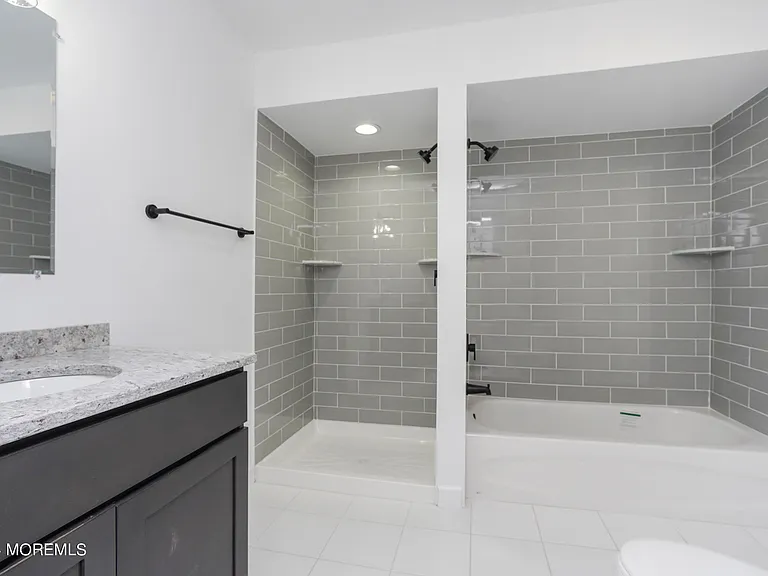 27 Karen Dr — Photo 17