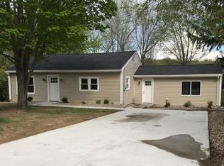 6 Main St, Wales, MA 01081