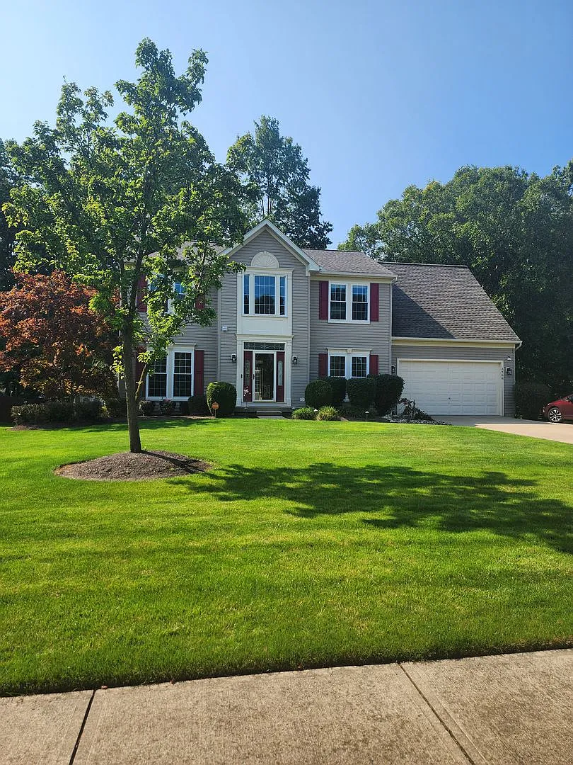 Gorgeous 4 Bedroom Home For Rent in Avon — Photo 1