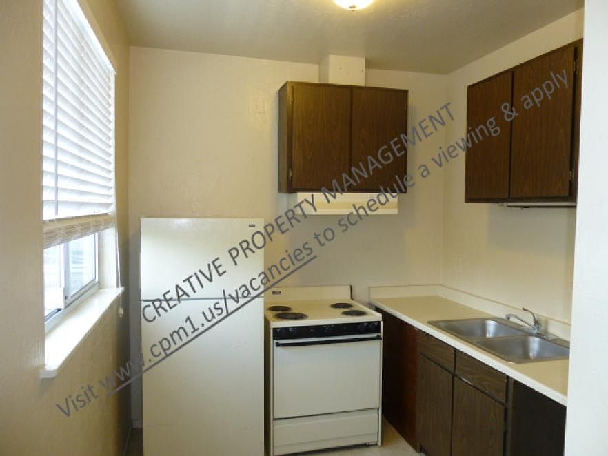 2nd image of 1101 Del Monte Ave
