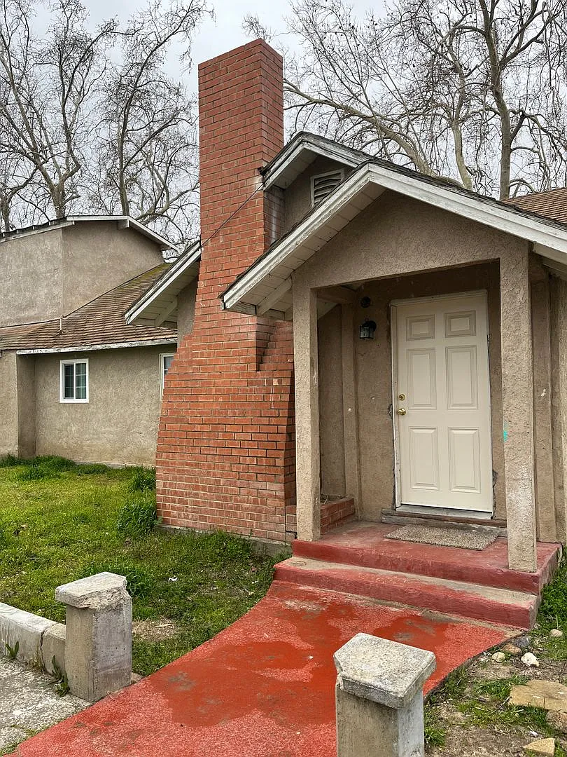 7265 Eucalyptus Ave photo 1