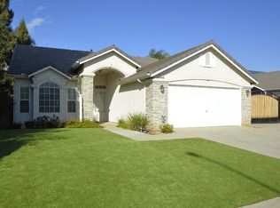 2856 E Pryor Dr, Fresno, CA