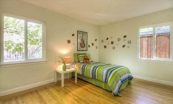 5th image of 383 Maclane St