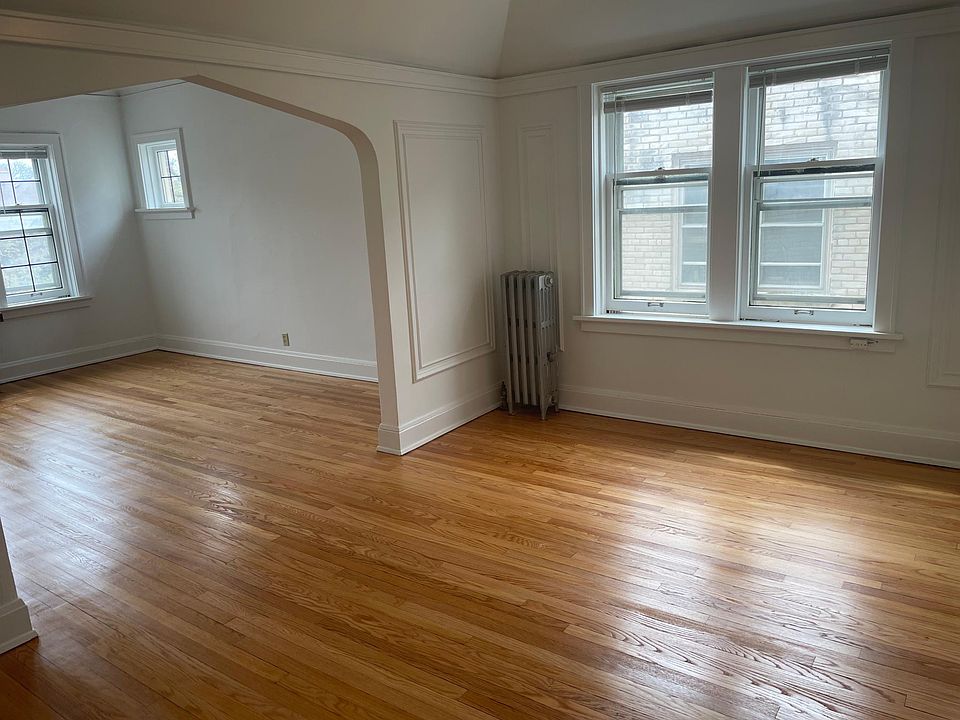 1st image of 3819 N Oakland Ave #11903152