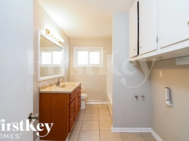 809 N Latham St — Photo 13