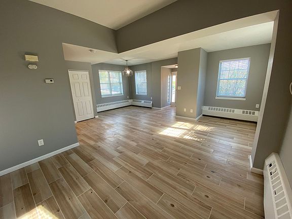 4th image of 20 N 9th St #1-W49