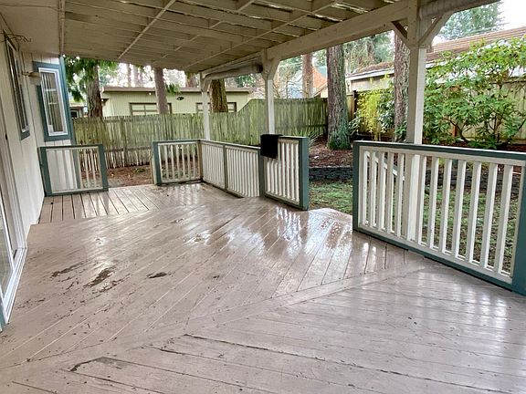 Huge covered deck