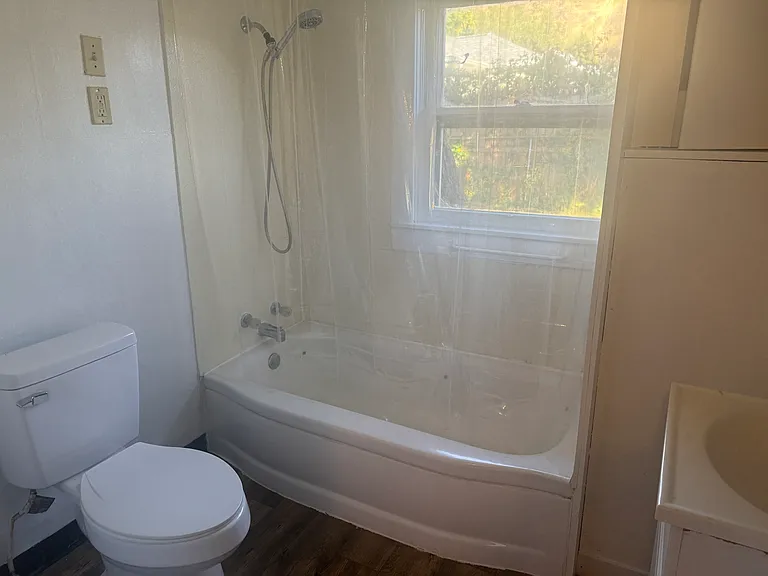 1026 SE Fullerton St — Photo 10