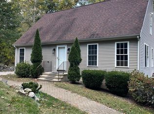 60D Lynn Rd, Ivoryton, CT 06442