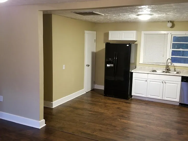 600 Kinler St — Photo 5
