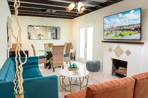 4 bed, 2.0 bath, 1480 sqft, $6,000 — Photo 4