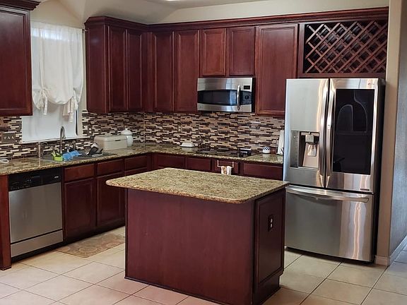 3rd image of 3009 Scottsdale Dr