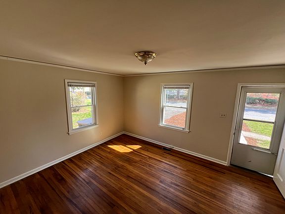 4th image of 602A Warren St #A
