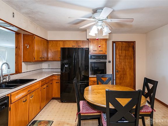 5th image of 3712 Dorothy Ln
