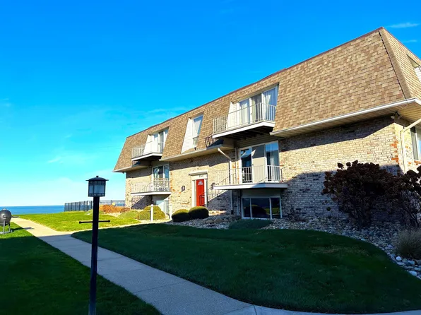 3620 Lakeshore Dr APT F-3, Saint Joseph, MI 49085