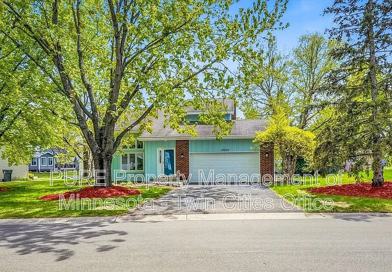 10247 Nottingham Trl — Photo 1