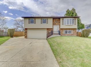 4980 W 89th Ter, Crown Point, IN 46307