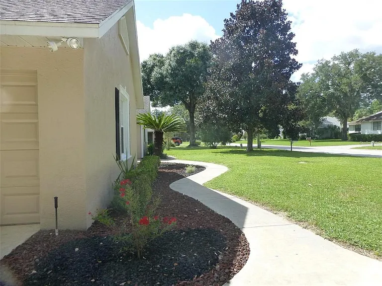 1311 SE 39th Ct — Photo 16