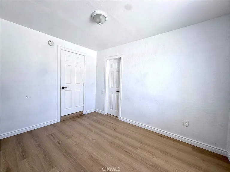 247 Stephen St — Photo 7