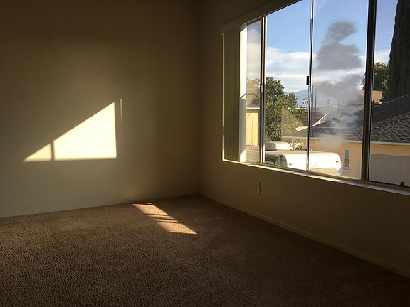 3rd image of 119 W Live Oak St APT G