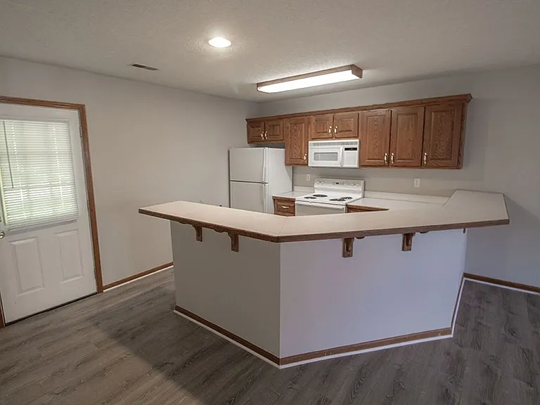 1316 Valley Creek Ln — Photo 6