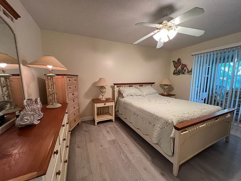 1172 Commodore Ct #203 — Photo 11