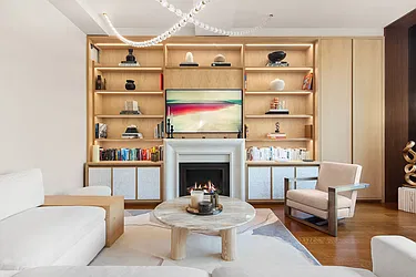 10 Madison Square West, #14A