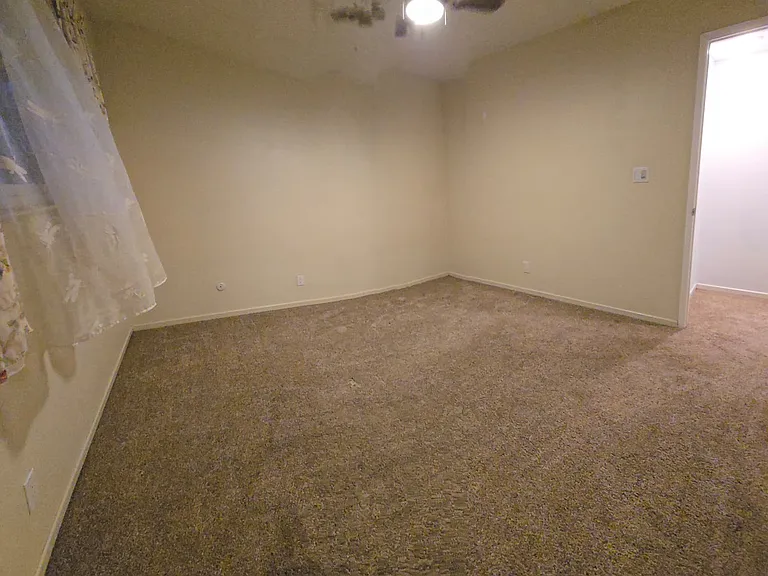 5170 E Huntington Ave — Photo 49