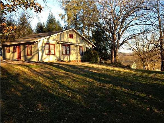 2nd image of 5221 Old Hixson Pike