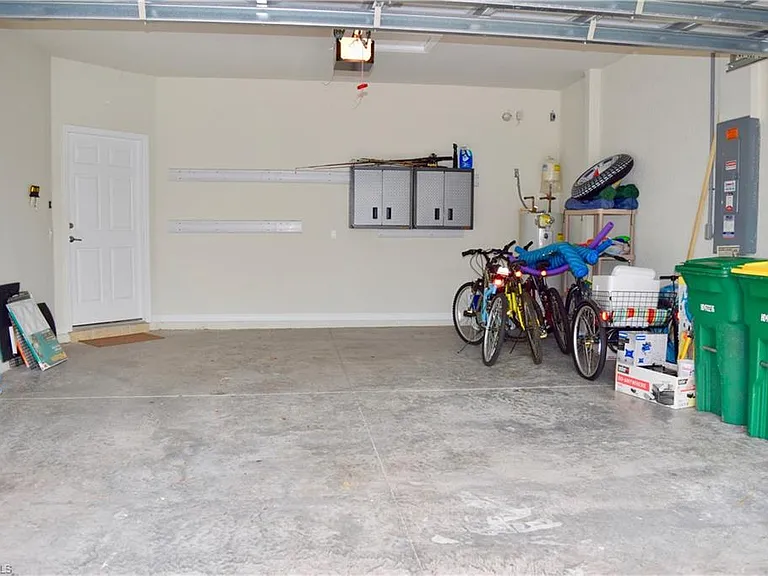 8578 Veronawalk Cir — Photo 13