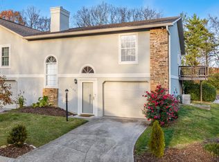 1700 Stone Hedge Dr, Knoxville, TN 37909