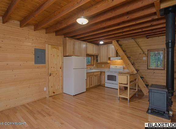 5th image of 1464 Whistling Swan Dr
