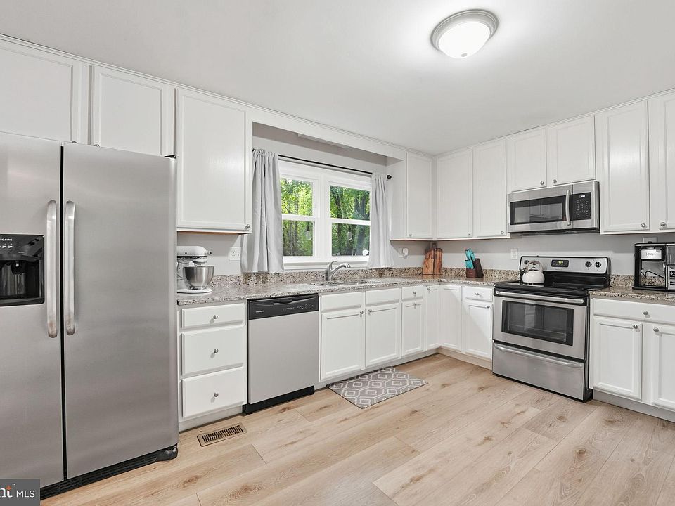 1st image of 4514 Greenfield Dr