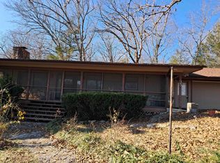 35 Cherokee Rd, Cherokee Village, AR 72529