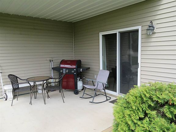 2nd image of 3649 Canterbury Ct