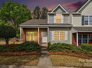 3201 Blythe Ridge Ct, Charlotte, NC 28213