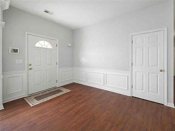 4th image of 2851 Ashleigh Ln