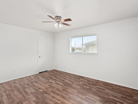 4th image of 2613 Ektom Dr APT B