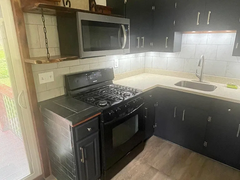 315 Caroline Ave — Photo 17