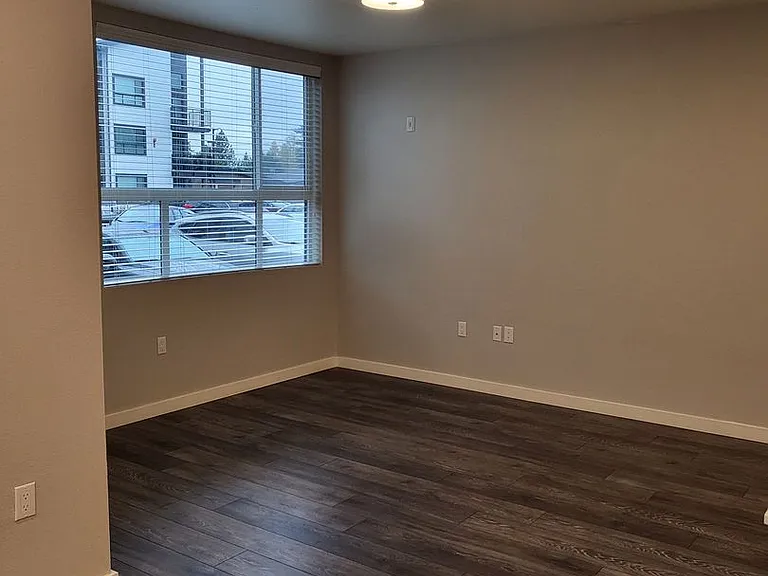 Pacific Ridge Apartments — Photo 37