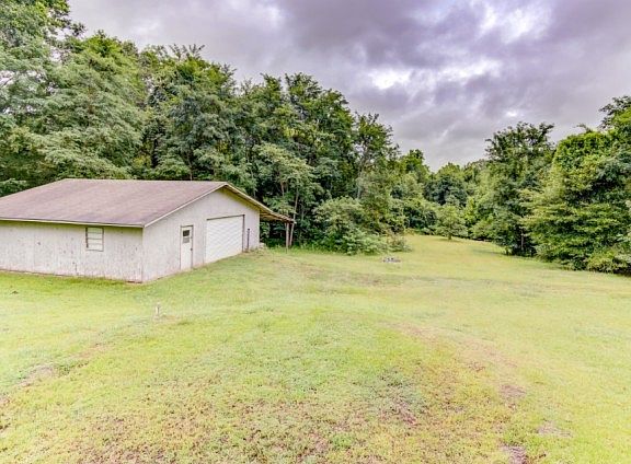 2nd image of 115 North Dr