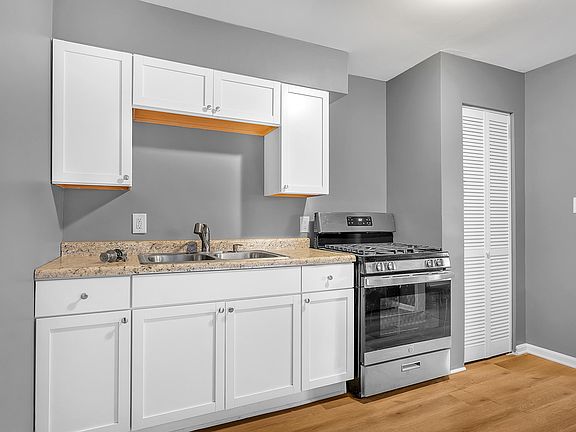 5th image of 31 Tyler St