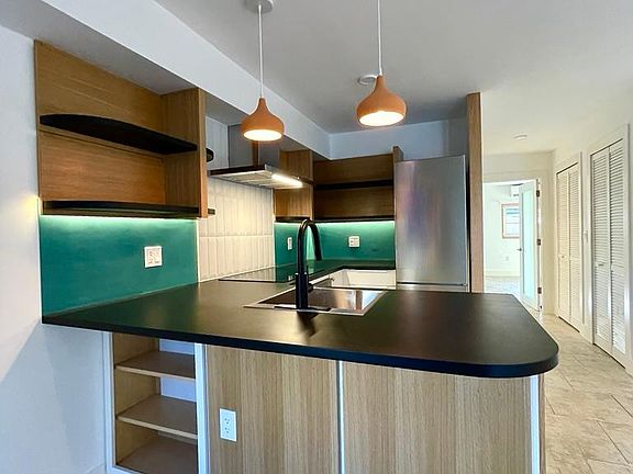 5th image of 319 Beach 91st St #1